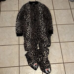 Nick & Nora Sleepwear Animal Print Pajamas